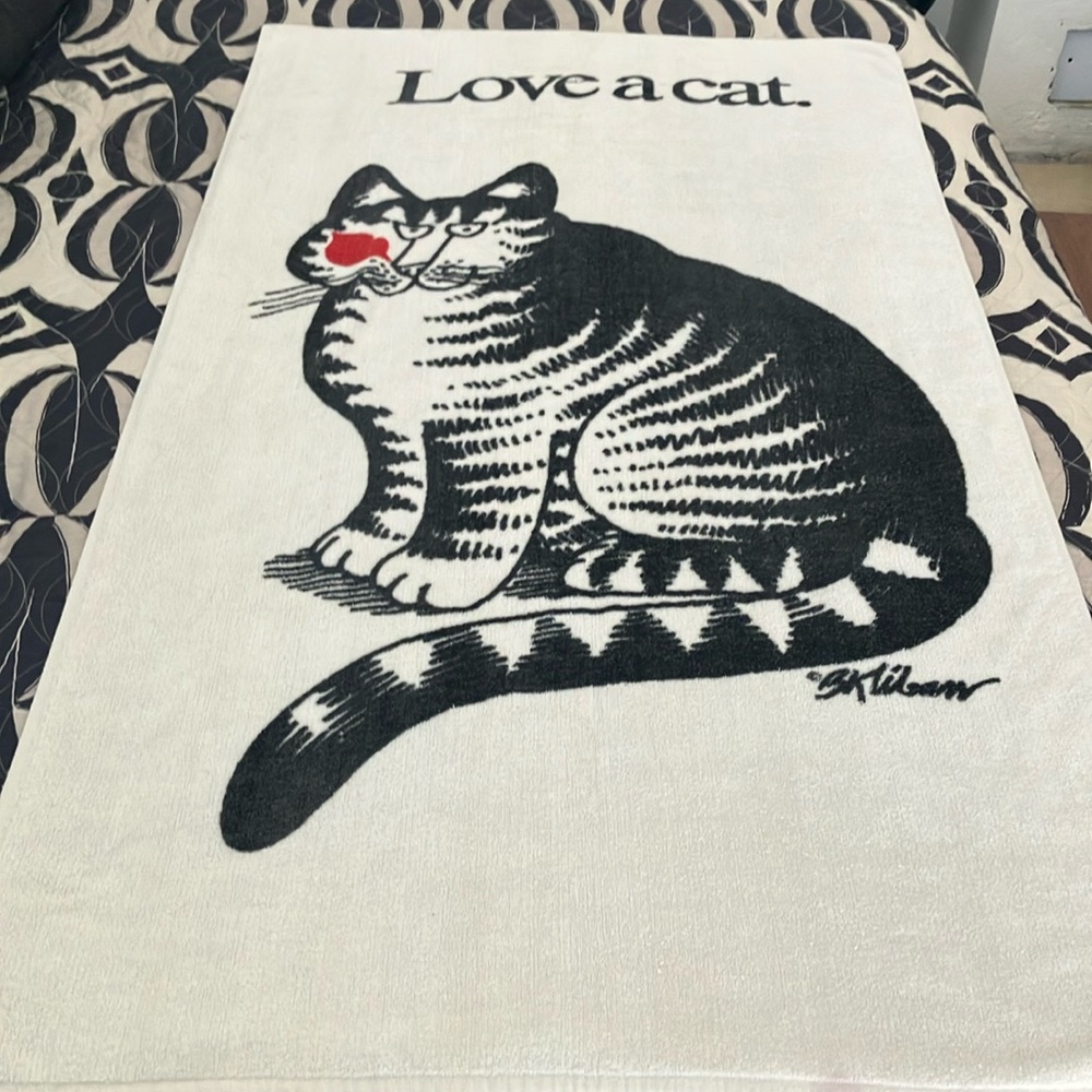 Vintage original  B. Kliban “love a cat” beach towel